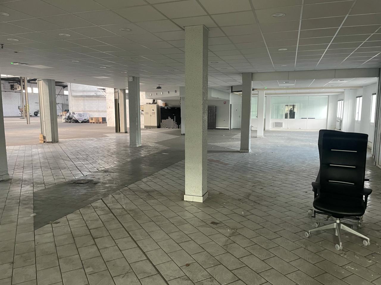 Local d'activité Vaulx-en-Velin 3260m² Location local d'activité Vaulx-en-Velin Rhône OLACT2427830 10